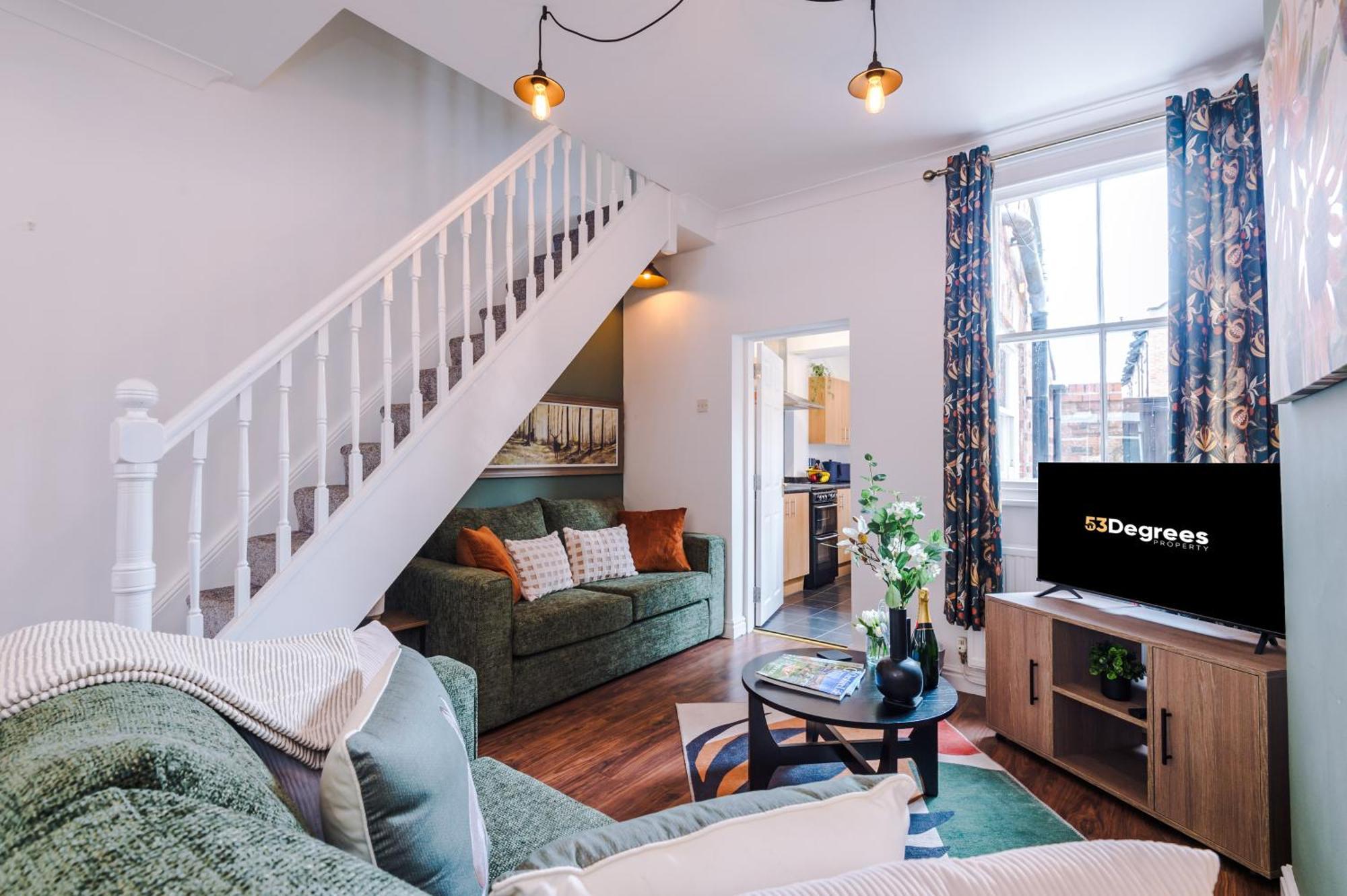 New! Stunning 2-Bed City-Centre Home In Chester By 53 Degrees Property - Ideal For Couples & Groups - Sleeps 6! Bagian luar foto