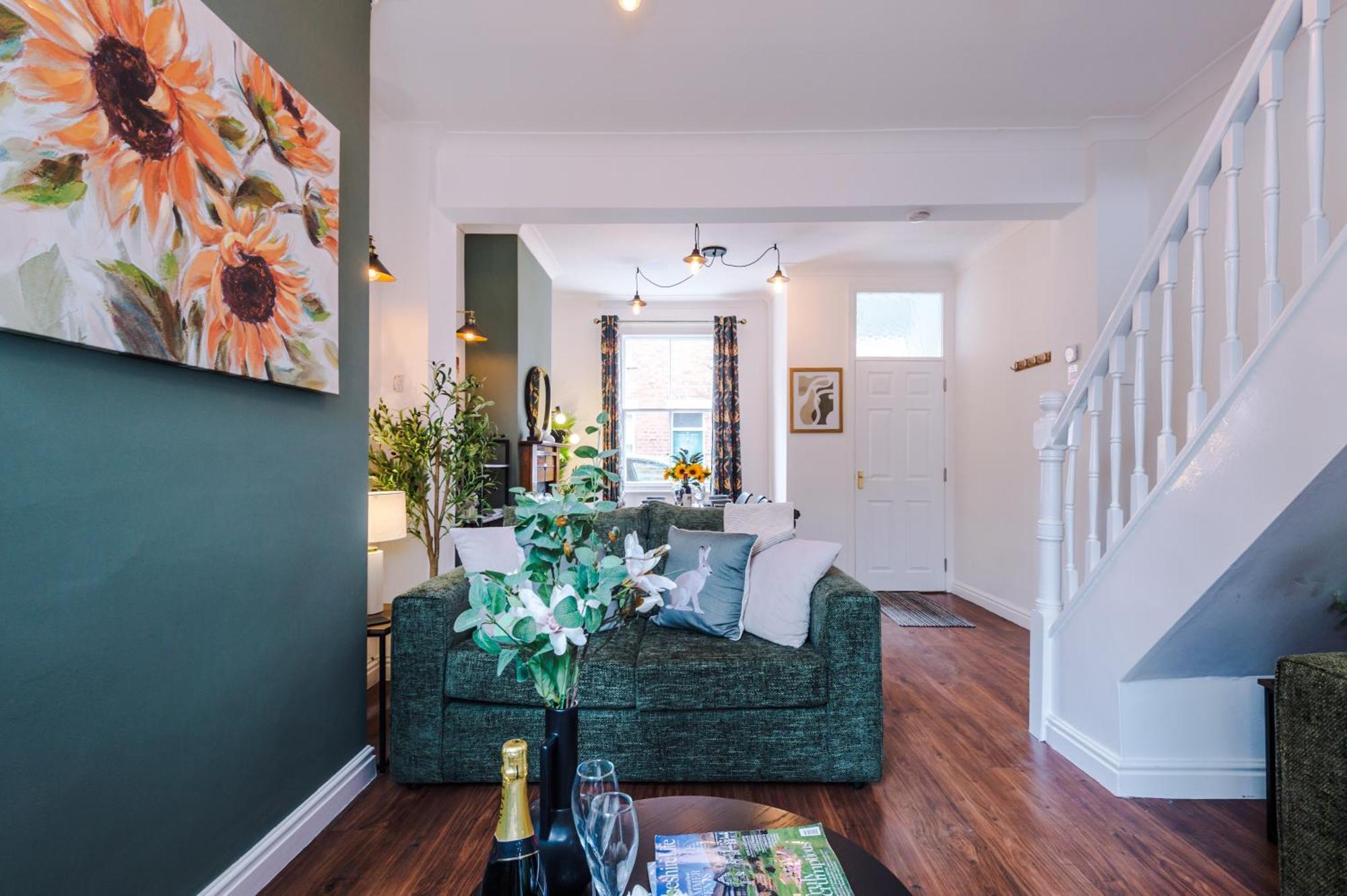 New! Stunning 2-Bed City-Centre Home In Chester By 53 Degrees Property - Ideal For Couples & Groups - Sleeps 6! Bagian luar foto