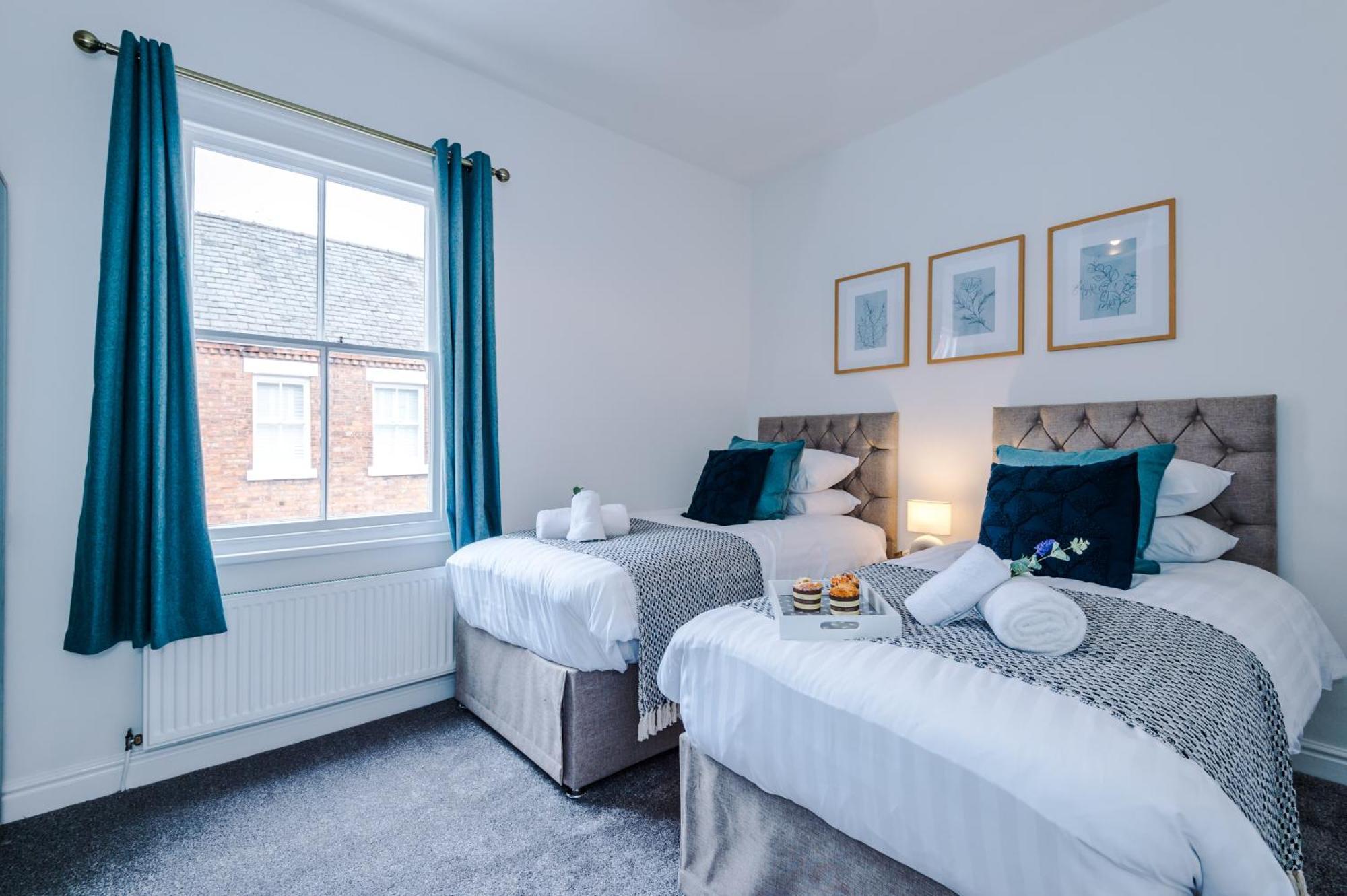 New! Stunning 2-Bed City-Centre Home In Chester By 53 Degrees Property - Ideal For Couples & Groups - Sleeps 6! Bagian luar foto