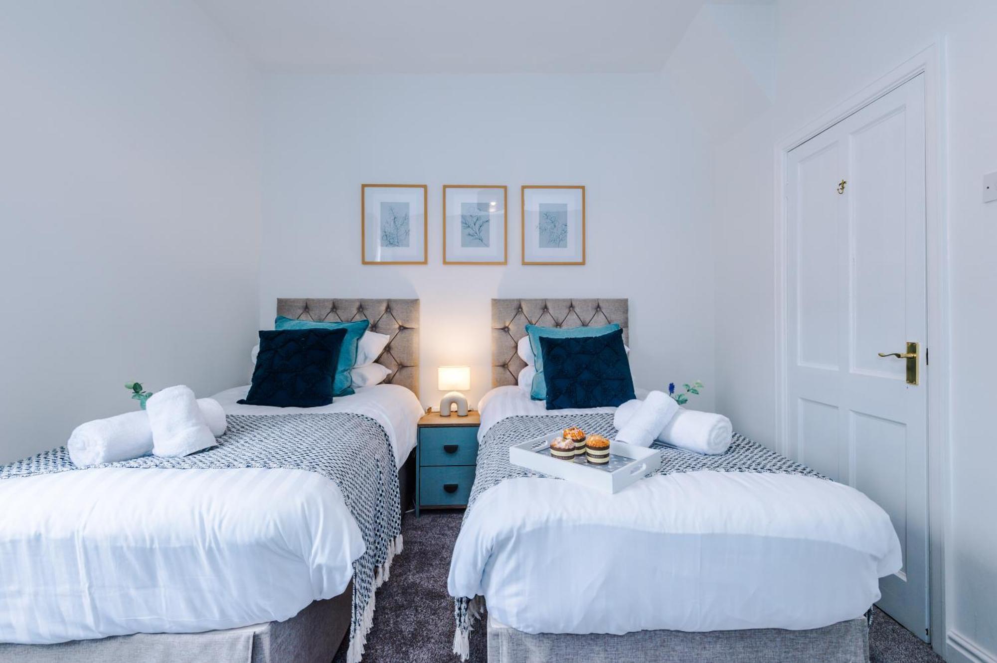 New! Stunning 2-Bed City-Centre Home In Chester By 53 Degrees Property - Ideal For Couples & Groups - Sleeps 6! Bagian luar foto
