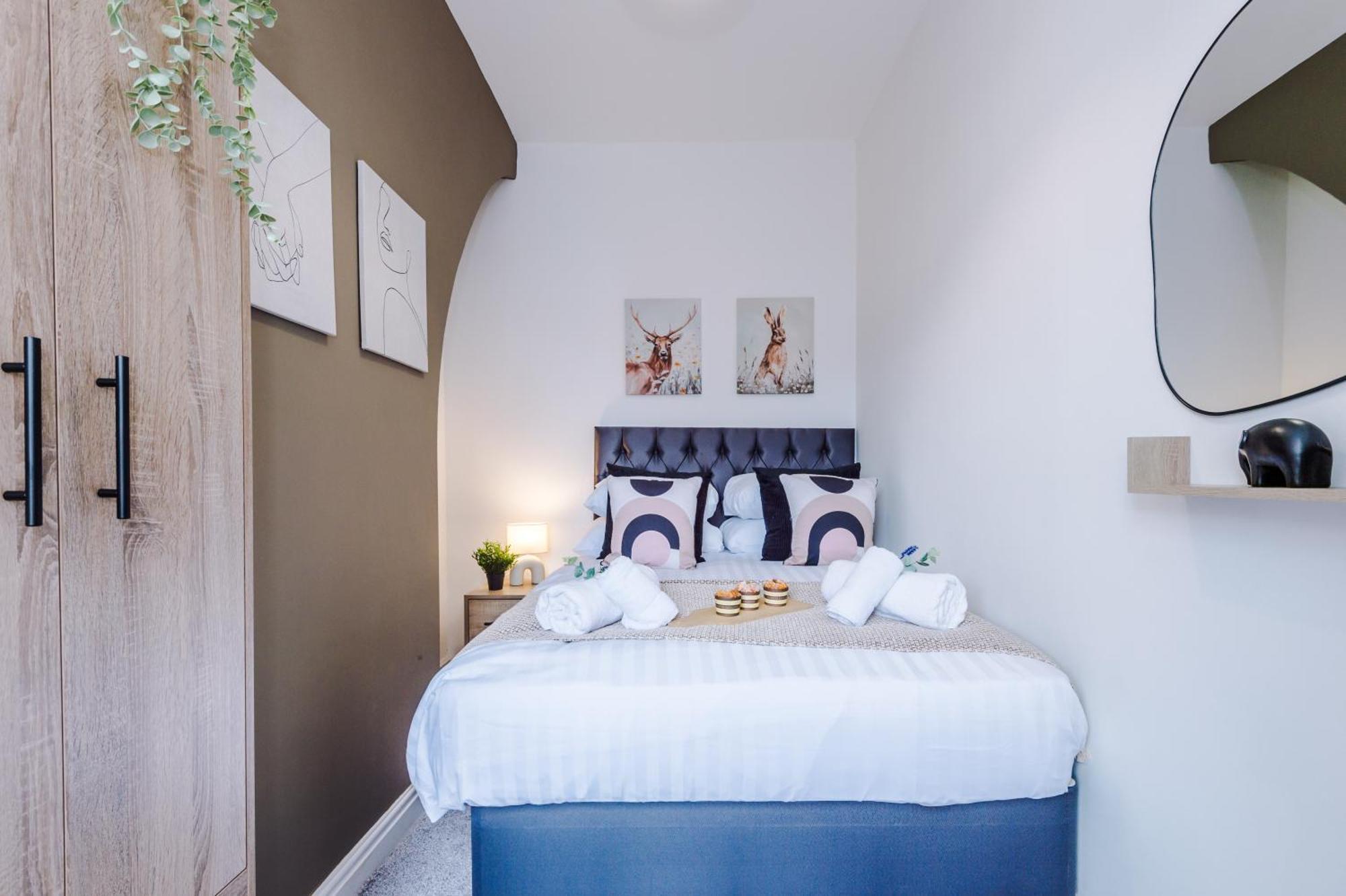 New! Stunning 2-Bed City-Centre Home In Chester By 53 Degrees Property - Ideal For Couples & Groups - Sleeps 6! Bagian luar foto