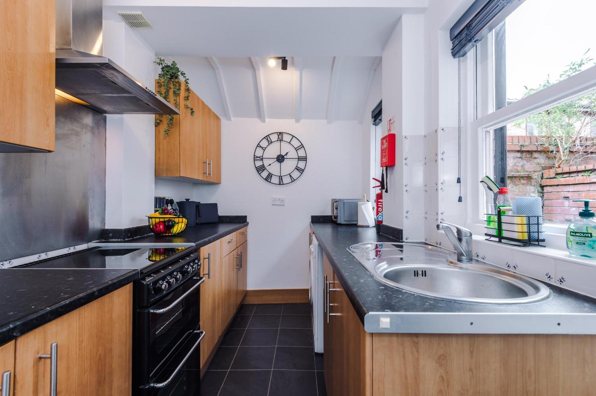 New! Stunning 2-Bed City-Centre Home In Chester By 53 Degrees Property - Ideal For Couples & Groups - Sleeps 6! Bagian luar foto