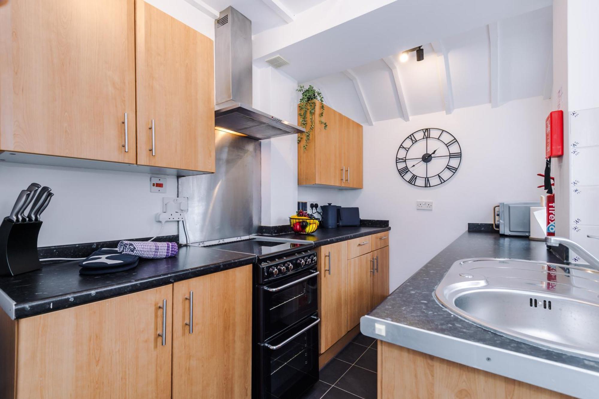 New! Stunning 2-Bed City-Centre Home In Chester By 53 Degrees Property - Ideal For Couples & Groups - Sleeps 6! Bagian luar foto