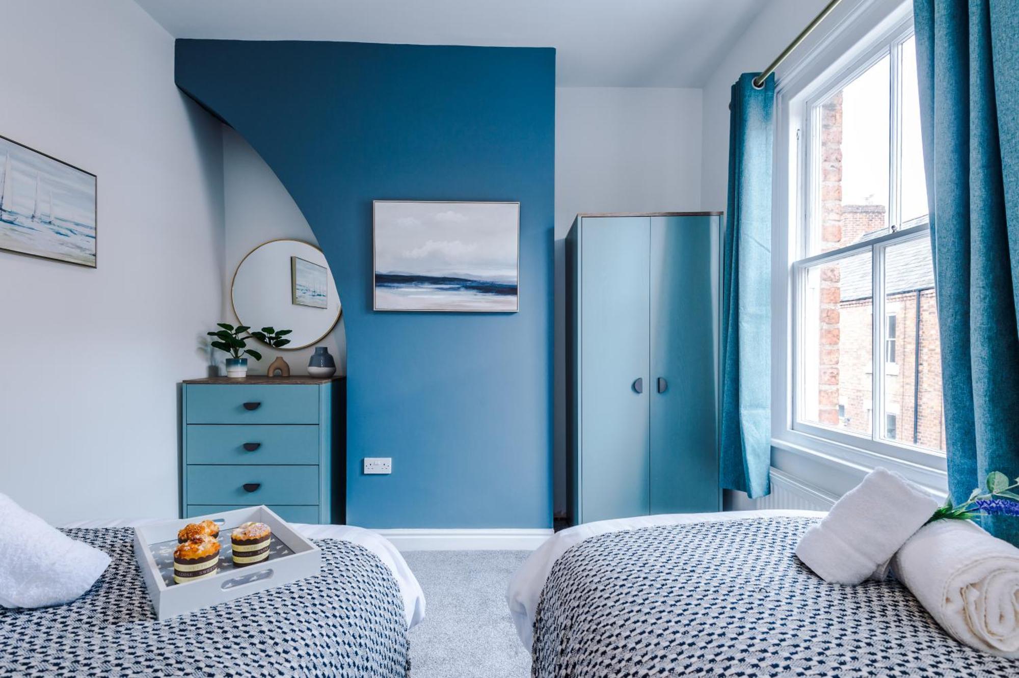 New! Stunning 2-Bed City-Centre Home In Chester By 53 Degrees Property - Ideal For Couples & Groups - Sleeps 6! Bagian luar foto